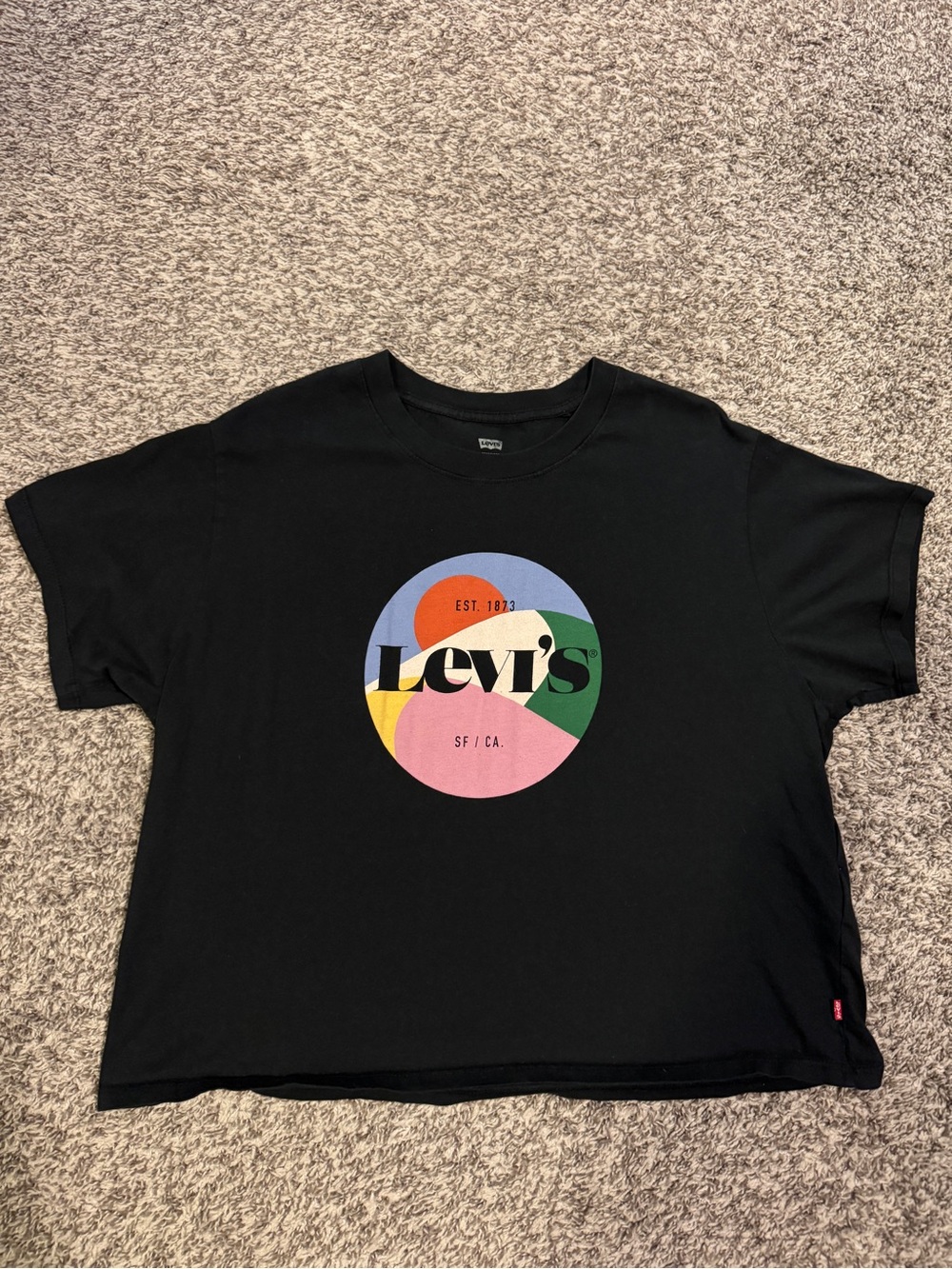 Levi’s Graphic Top